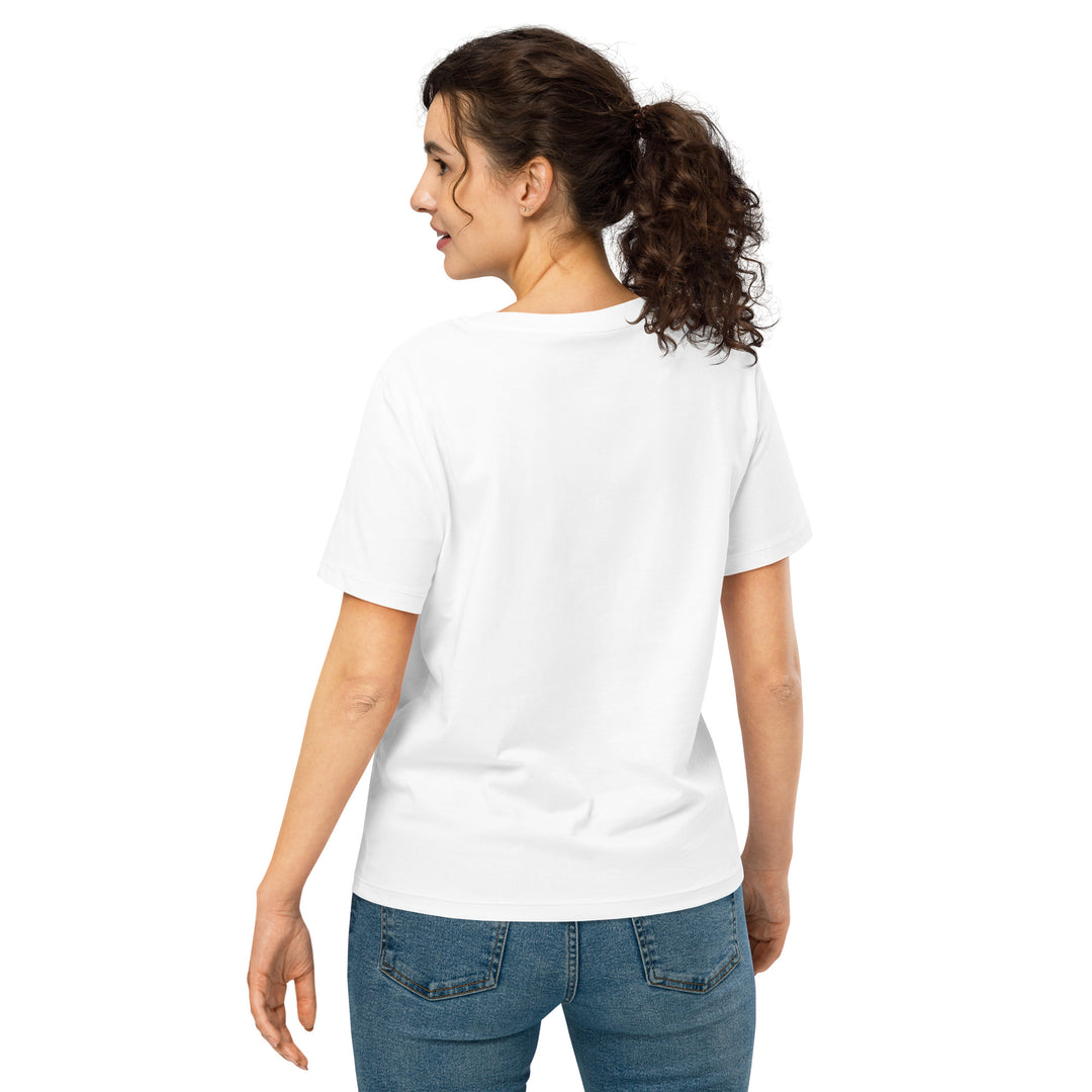 Women wearing a white t-shirt.